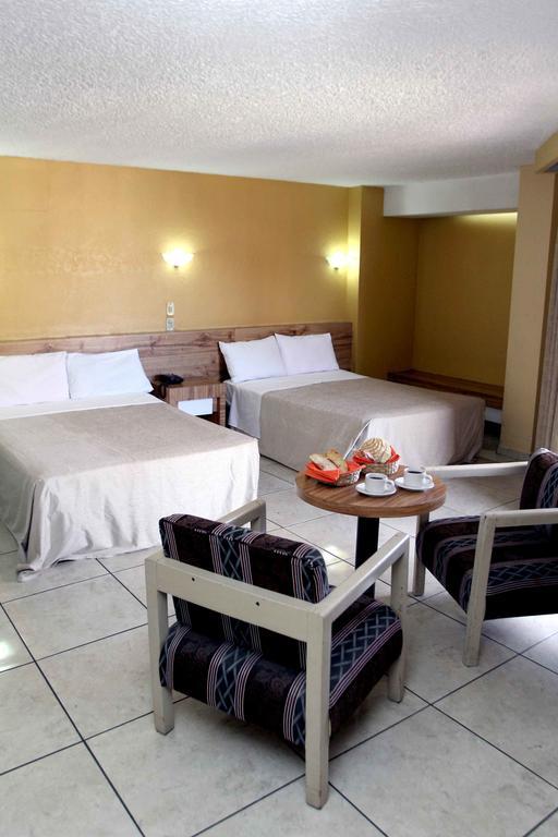 Hotel Universo Guadalajara Phòng bức ảnh